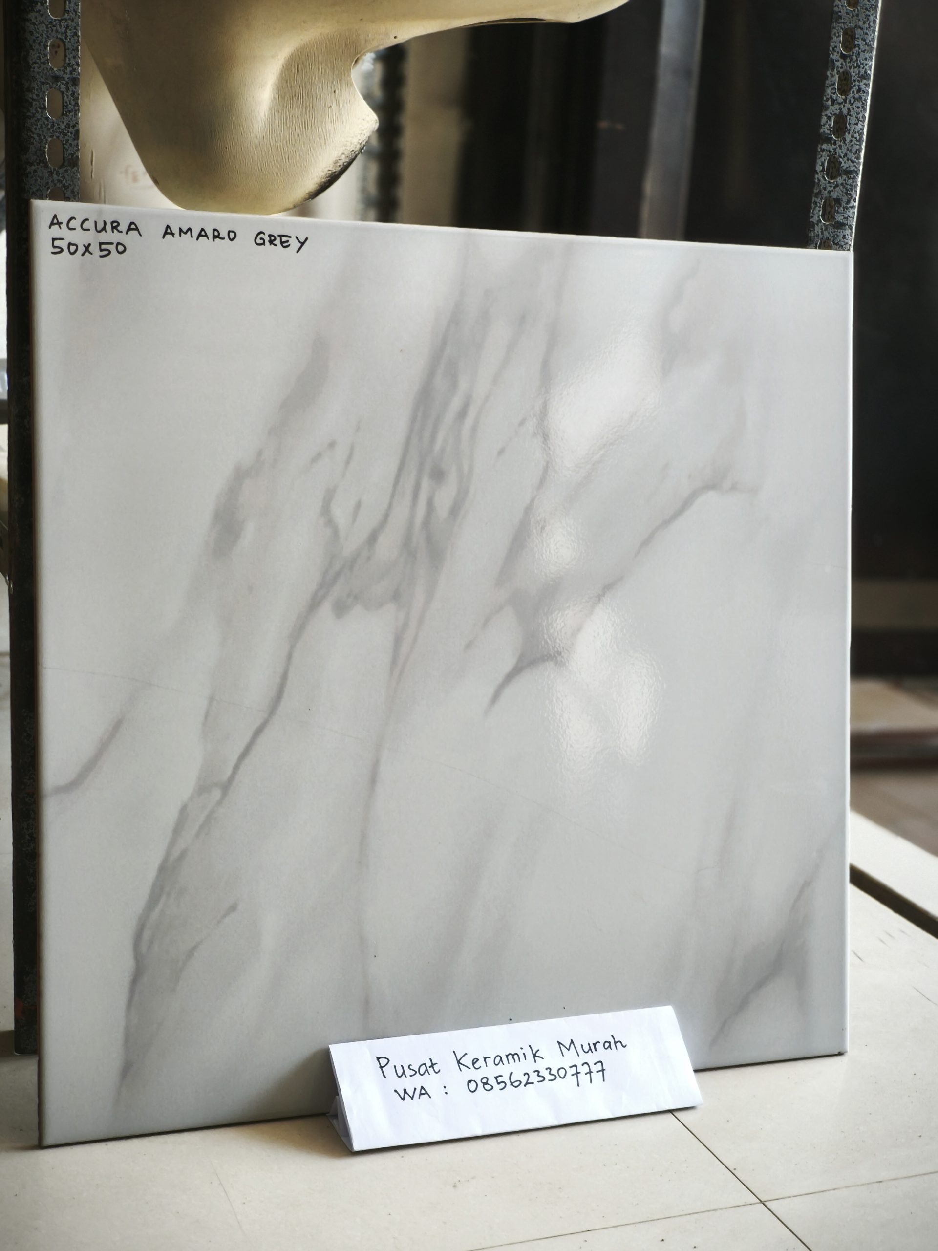 ACCURA FT AMARO GREY 50×50